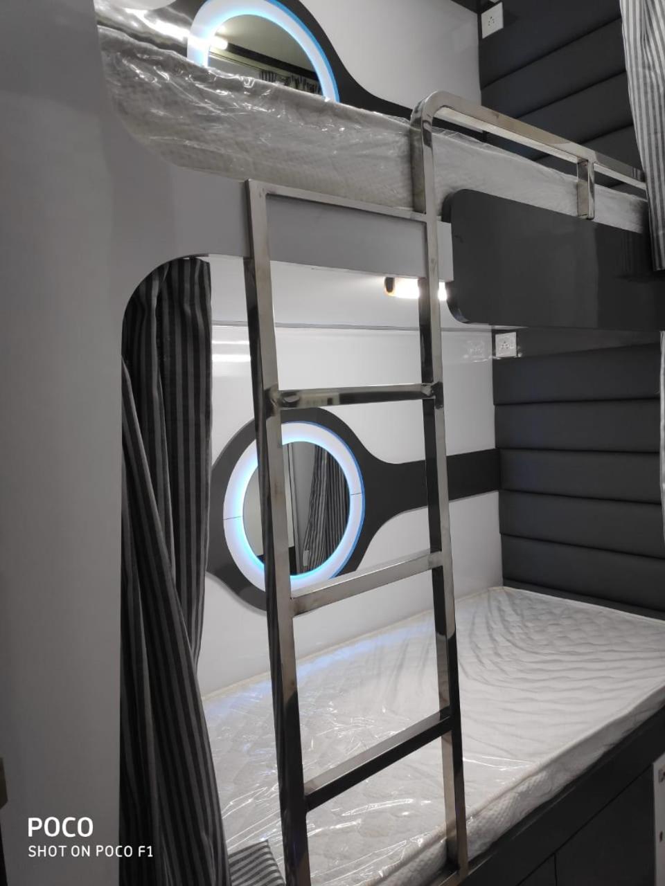 Ocean Dormitory Bombay Eksteriør billede