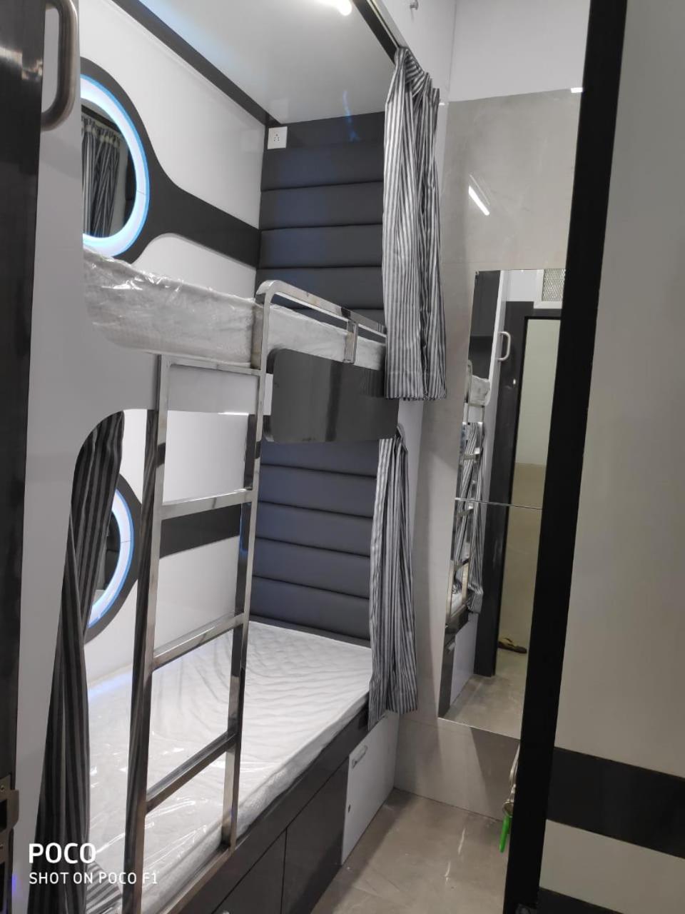 Ocean Dormitory Bombay Eksteriør billede